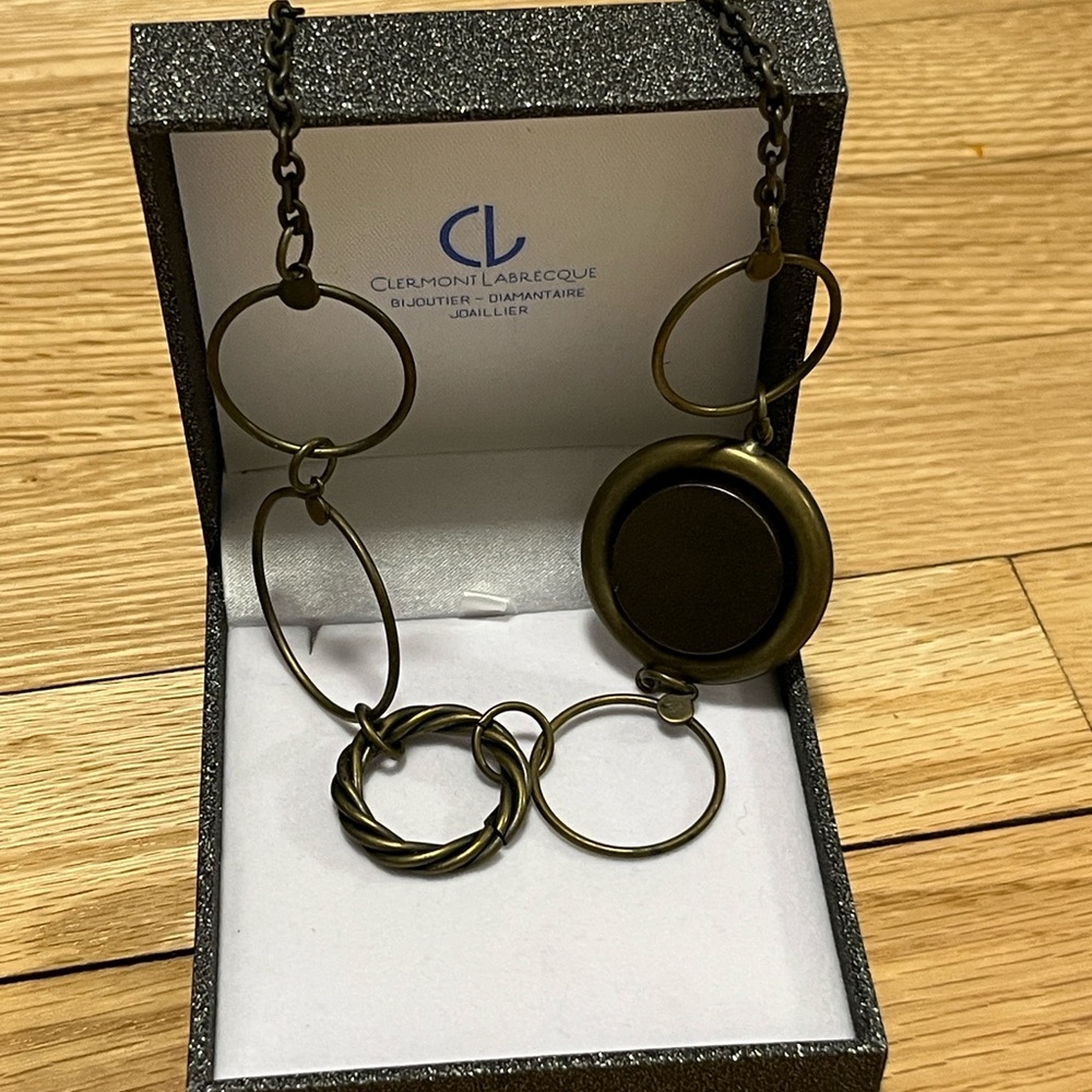 Kien-Stylish Bronze Statement Necklace – Modern Circle Link Design